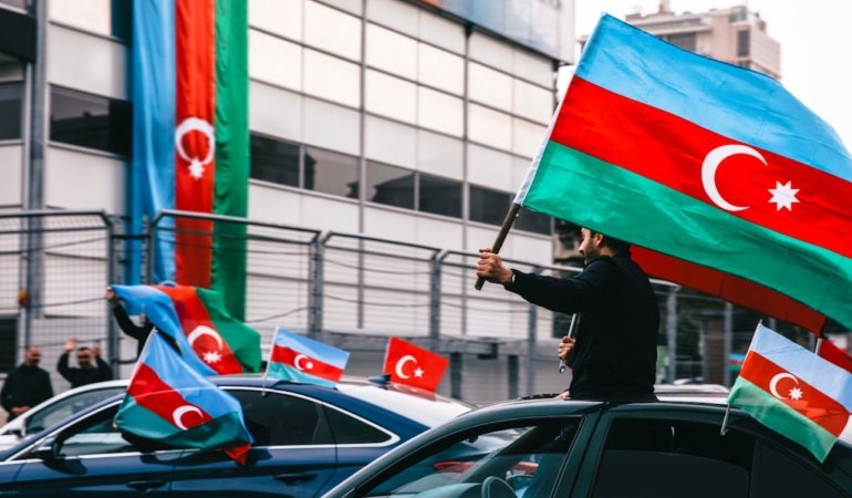 Sosyal Medya Fenomeni Milyonluk Anlaşma İmzaladı