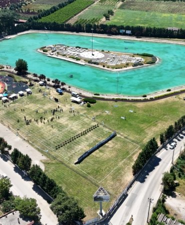 6a420add06a03423037956