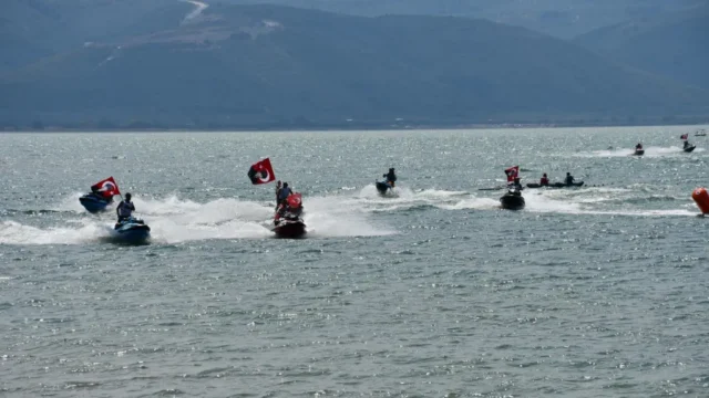 İznik Gölü’nde Adrenalin Zirve Yaptı