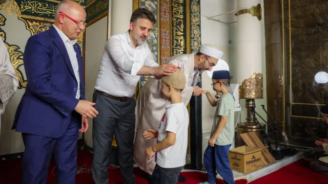 Başkan Vekili Biba, Mevlid Kandili’ni Bursalılarla birlikte idrak etti