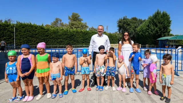Osmangazi’de Minik Yüzücüler Sertifikalarını Aldı