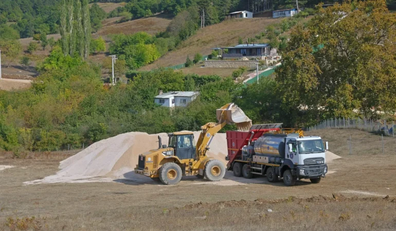 Osmangazi’de 3 mahallede 15 kilometrelik yol yenileniyor