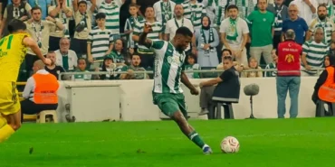 Bursaspor Esenler Erokspor maçında Kelechi Iheanacho