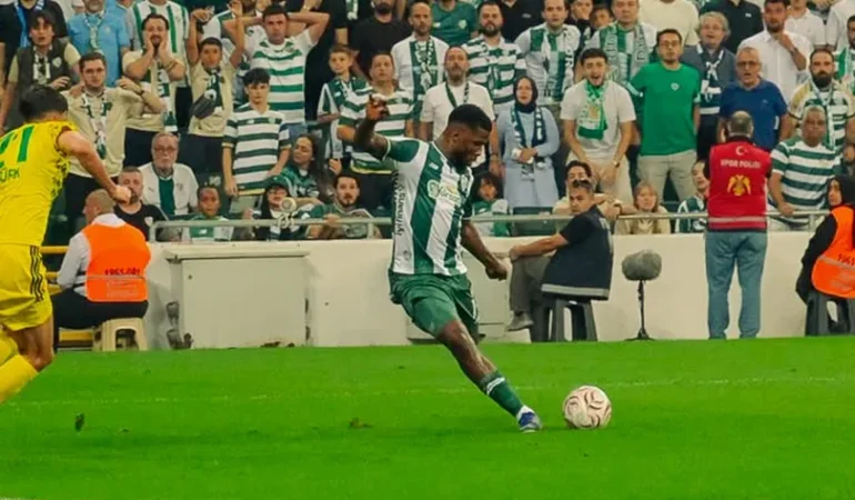 Bursaspor ile Esenler Erokspor Yenişemedi: 2-2
