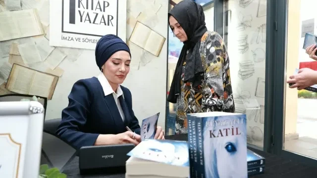 Seda Temel ‘Beyaz Atlı Katil’i Osmangazi’de Okurlarıyla Buluşturdu