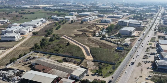 İnegöl’e 7 kilometrelik yeni yol: Çalışmalar Akhisar’da başladı
