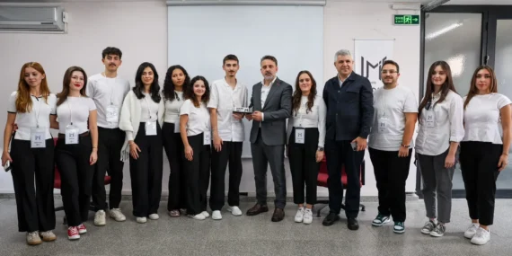 Şahin Biba’dan mimarlık öğrencilerine: Önünüz aydınlık