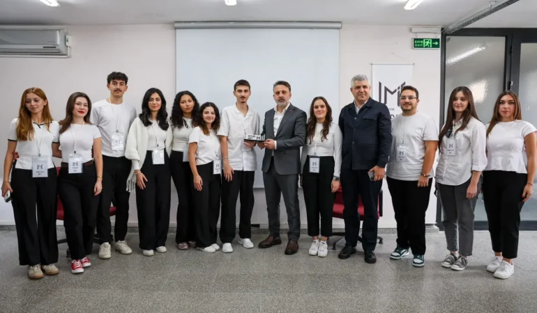 Şahin Biba’dan mimarlık öğrencilerine: Önünüz aydınlık