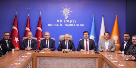 Yenişehir’de iki bağımsız meclis üyesi AK Parti’ye katıldı