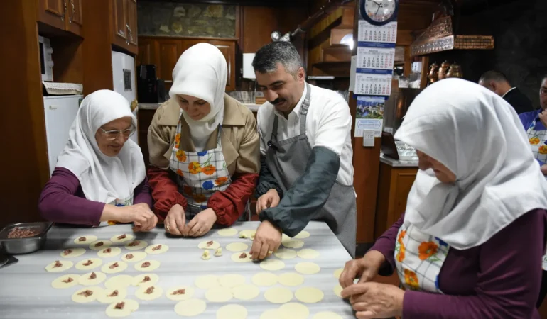 Yıldırım’da kadın emeğine destek: 15 kooperatif, 30 merkez, yeni pazarlar